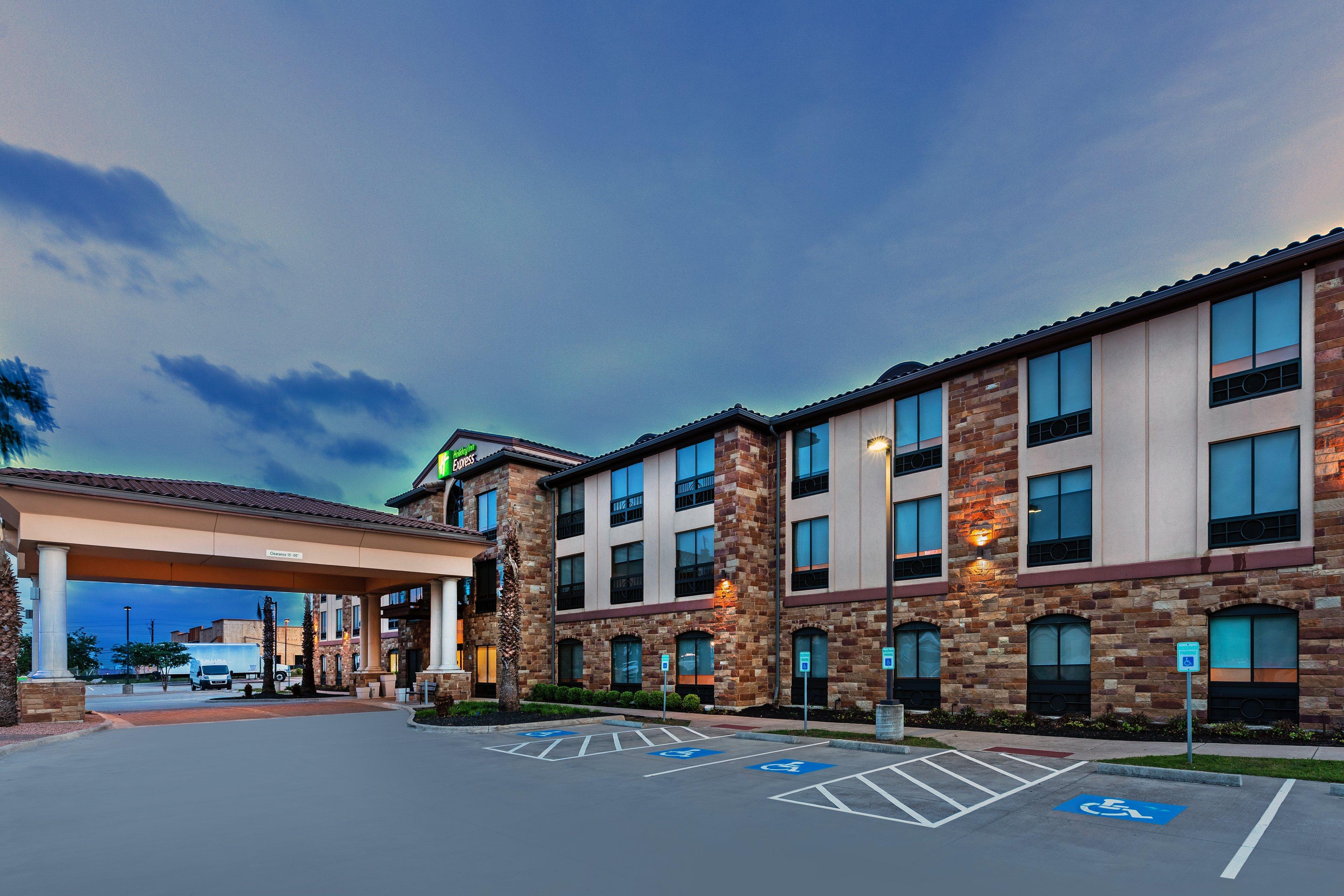 Holiday Inn Express & Suites Austin Nw - Lakeway, An Ihg Hotel Екстериор снимка